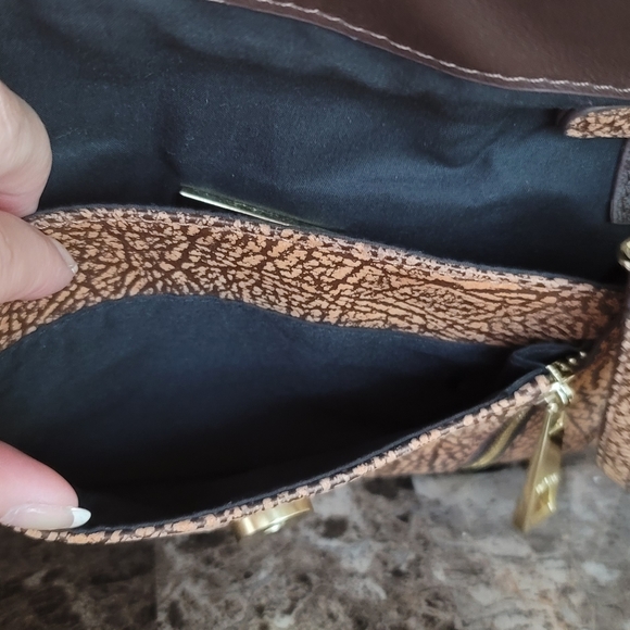 WCM New York Wristlet - Picture 5 of 6